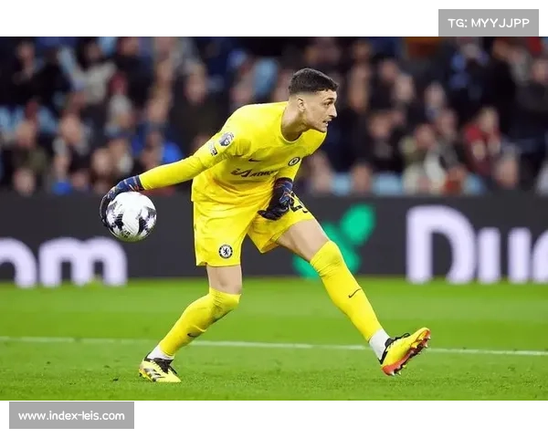 切尔西前锋福法纳租借加盟斯特拉斯堡至赛季末